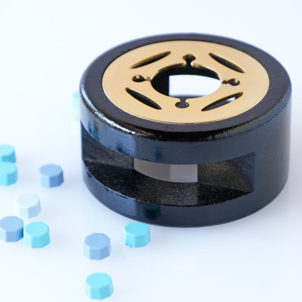 Bee Creative Wax Melting Furnace for Creating Wax Seals - Honey Bee Stamps