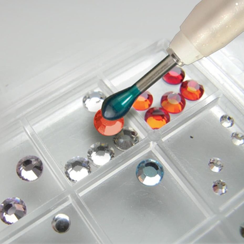 Double-Ended Jewel and Embellishment Picker by Uchida – Honey Bee