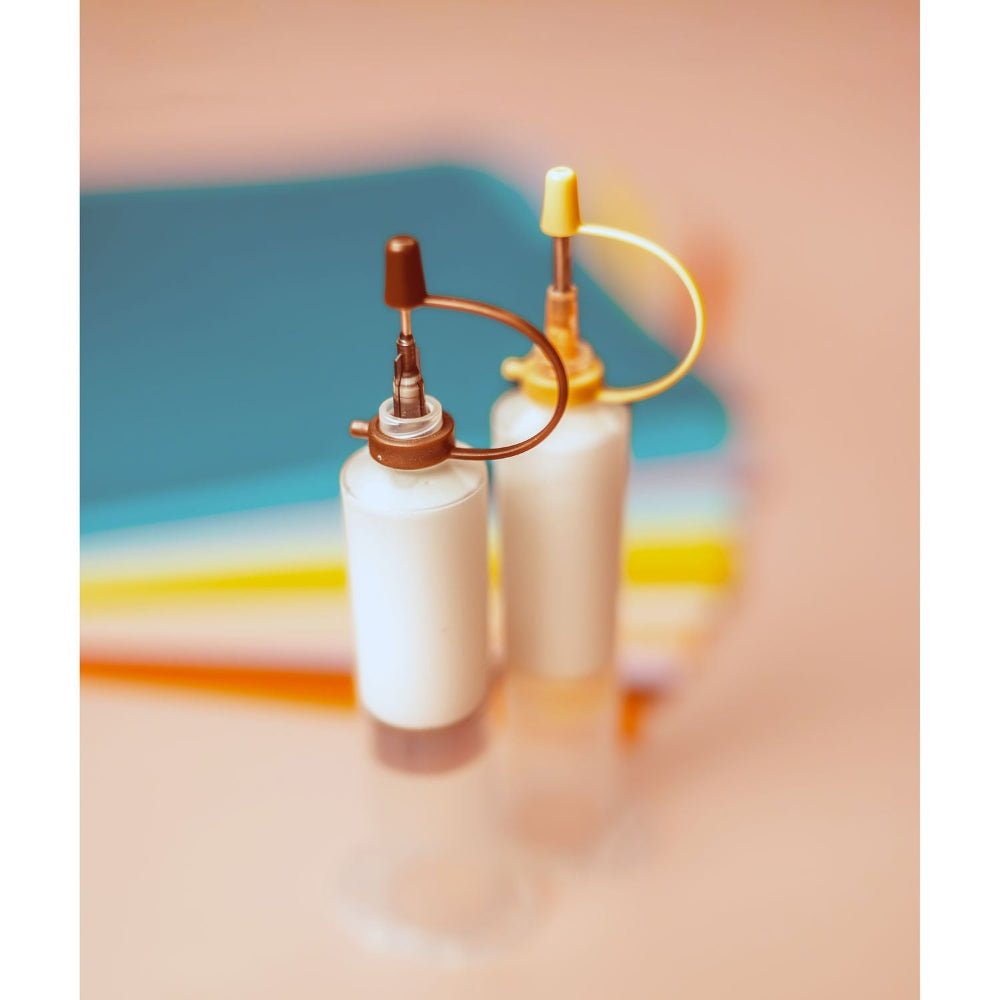 Glue Squeeze - Refill Bottles by We R Memory Keepers - Honey Bee Stamps
