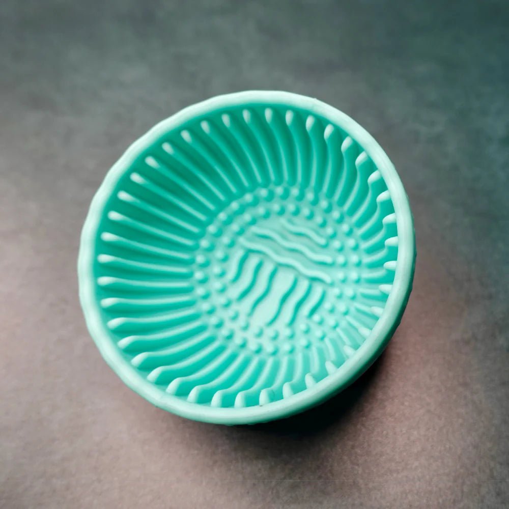 Scrubby Cup For Blending Brushes And More by Trinity Stamps - Honey Bee Stamps